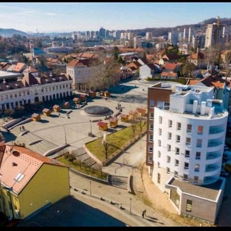 Apartman Viktoria Tuzla Exteriér fotografie