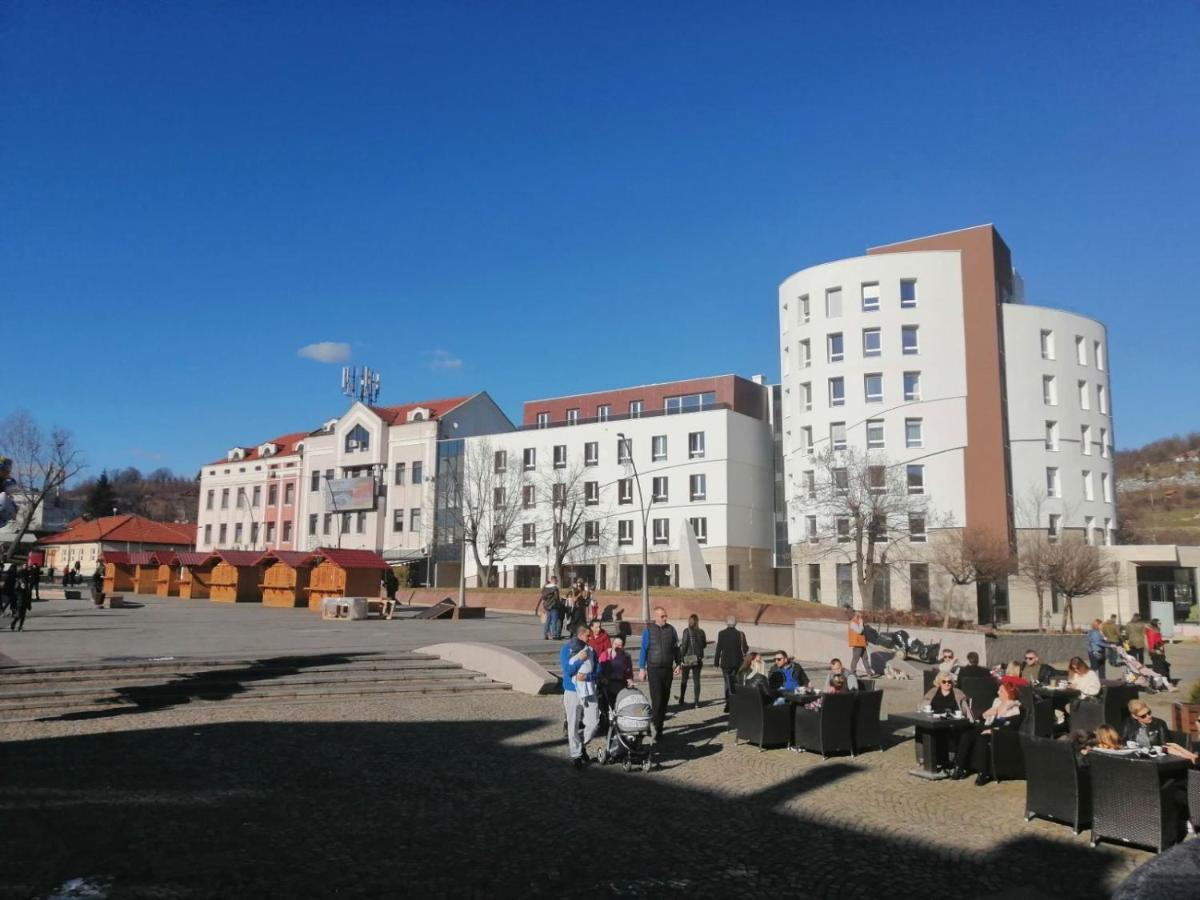 Apartman Viktoria Tuzla Exteriér fotografie