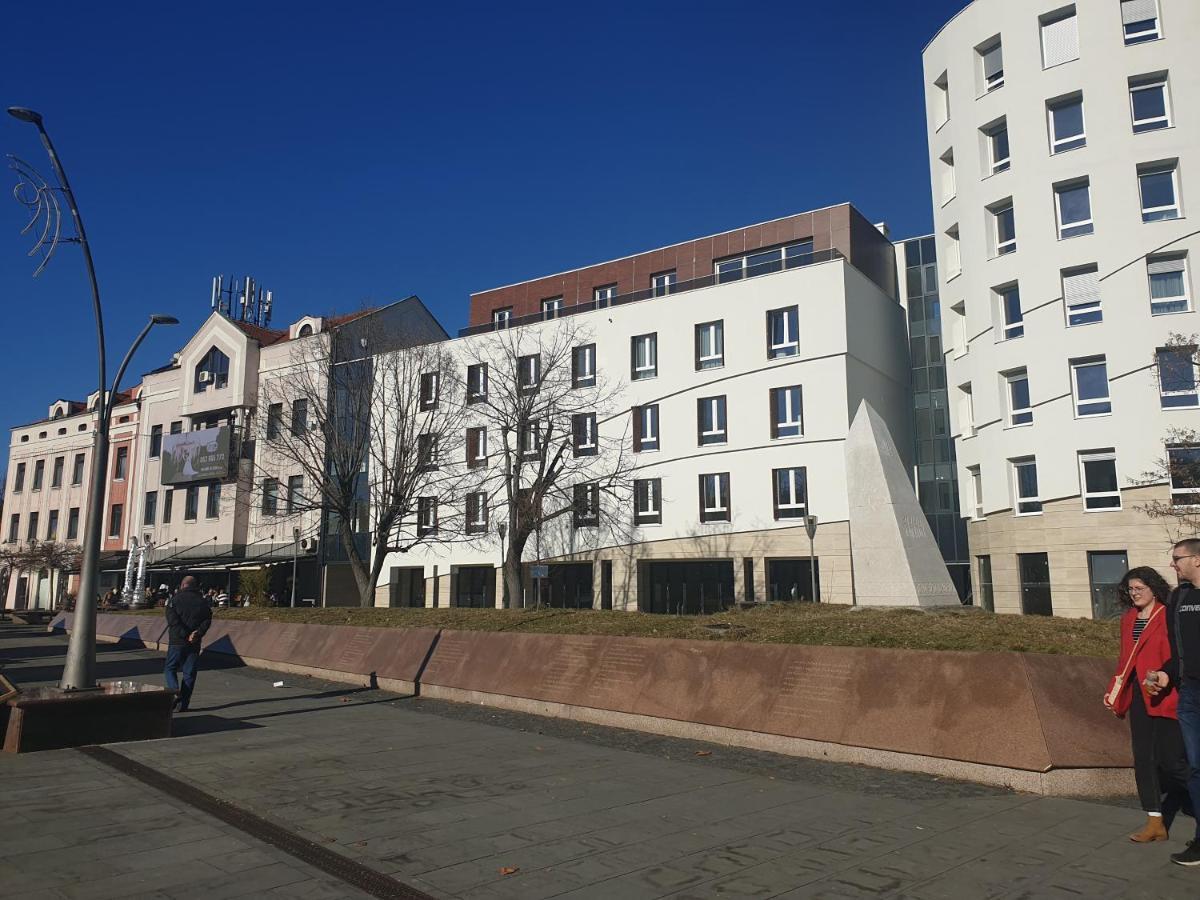Apartman Viktoria Tuzla Exteriér fotografie