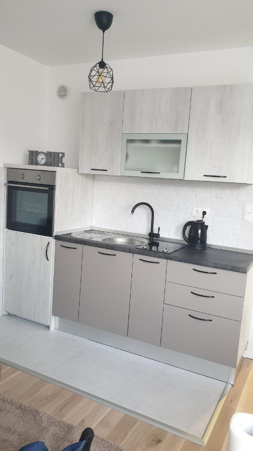 Apartman Viktoria Tuzla Exteriér fotografie